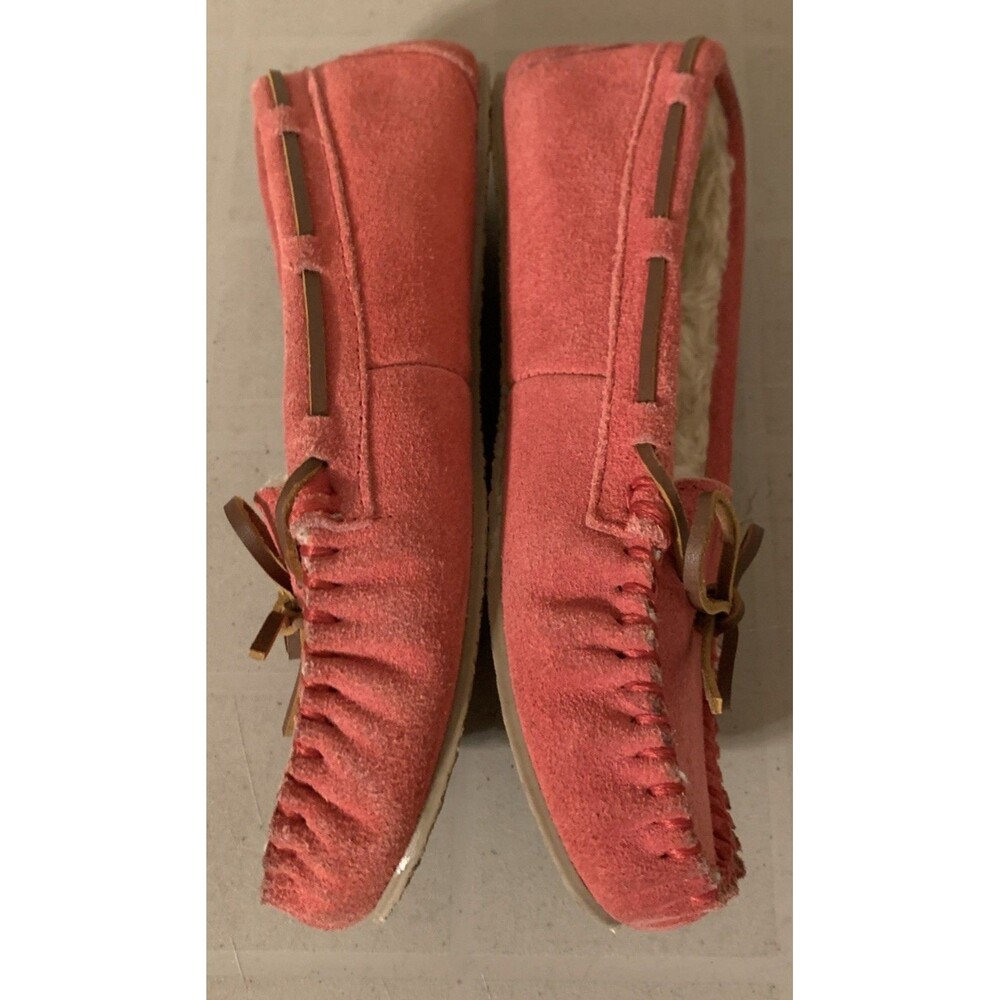 Minnetonka Moccasin Slippers Shoes Women’s 7 Pink Suede Faux Fur Rubber Sole - Picture 2 of 7